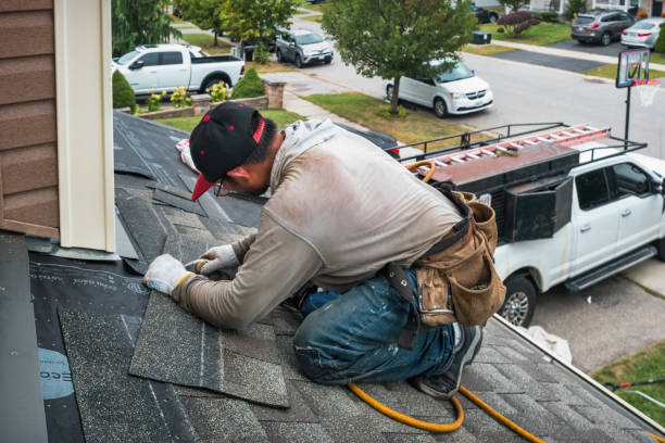 Professional Gutter Installation technician working in Kingsville, TX